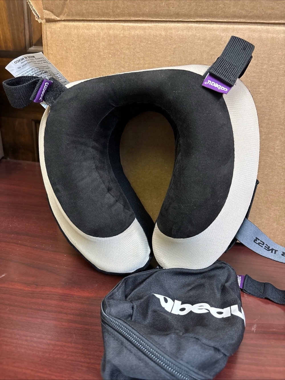 Cabeau Evolution S3 Travel Neck Pillow Black Memory Foam W Storage Case
